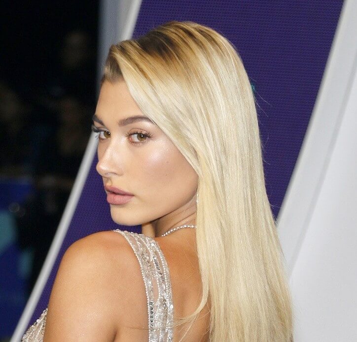 WHO IS THE HAIR OF EXTENSIONS QUEEN? 25 WHO IS THE HAIR OF EXTENSIONS QUEEN? 24